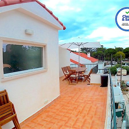 Apartment Near The Beach With Big Terrace Setúbal Eksteriør bilde